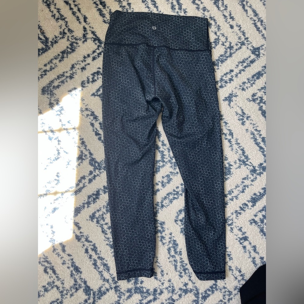 Lulu cropped leggings - SIZE 8